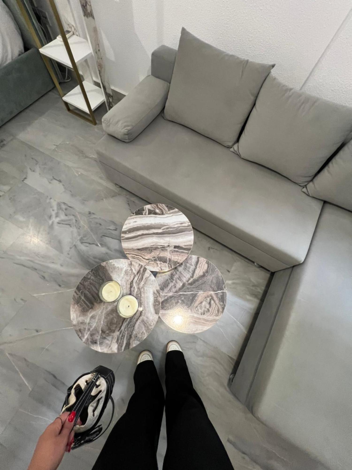 New At Athenian Riviera * Atina